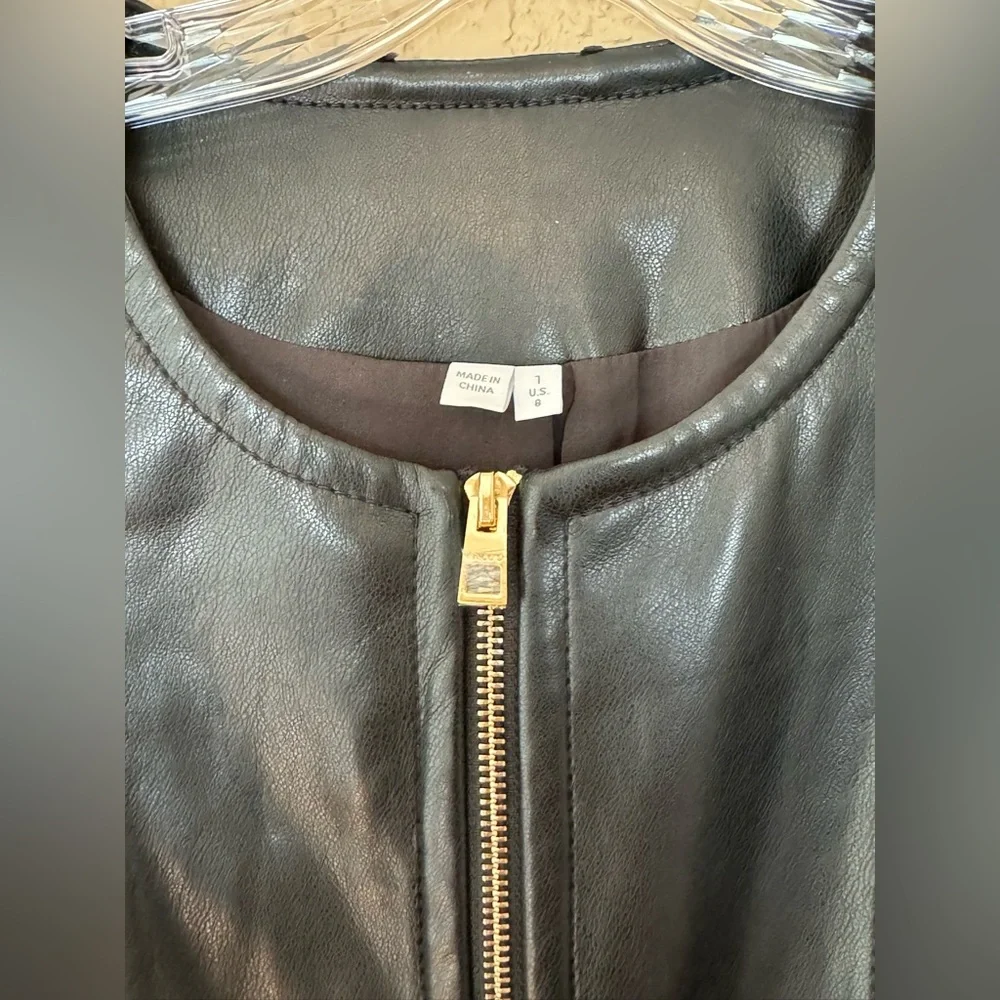 NWOT Chico’s faux leather jacket size 8/10 - Picture 3 of 7